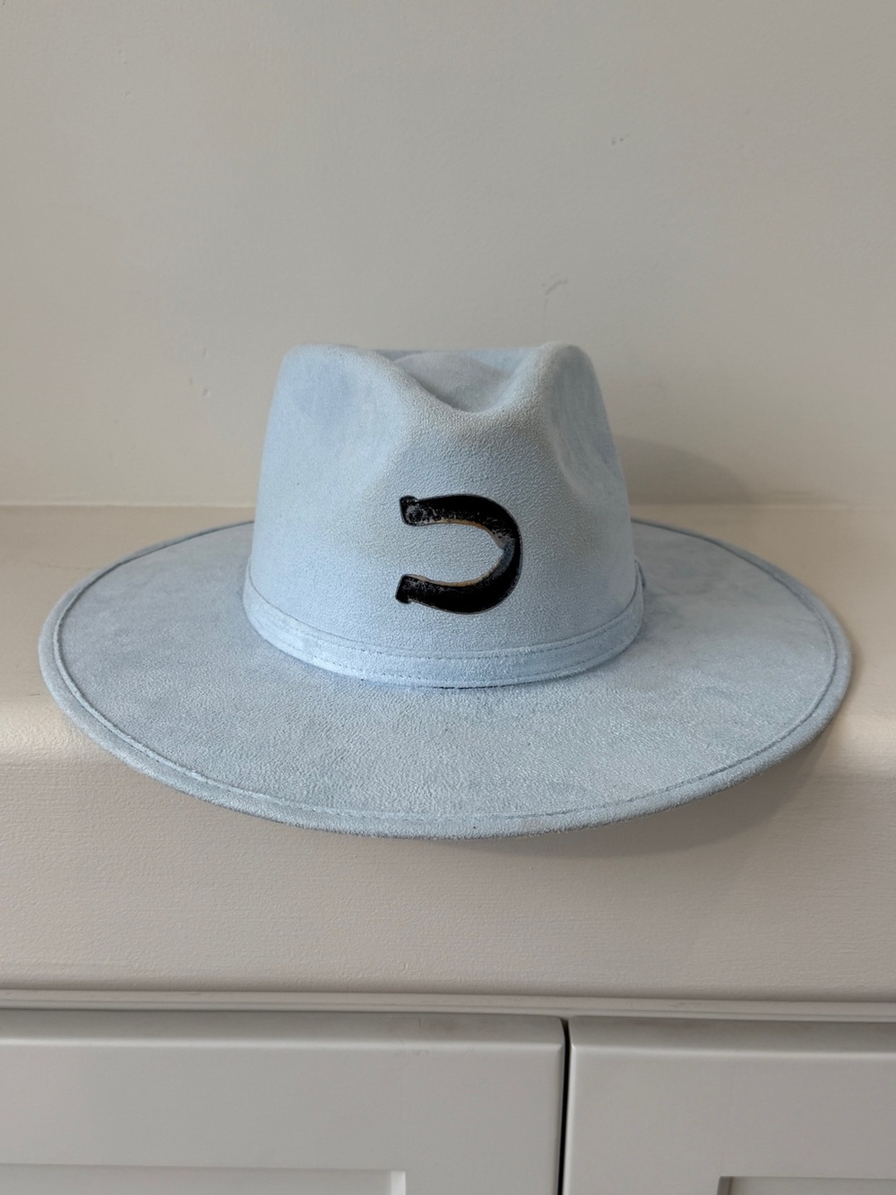 Light Blue Women’s Wide Brim Horseshoe Hat | M